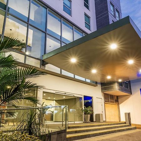 City Express Plus By Marriott Cali Colombia Extérieur photo