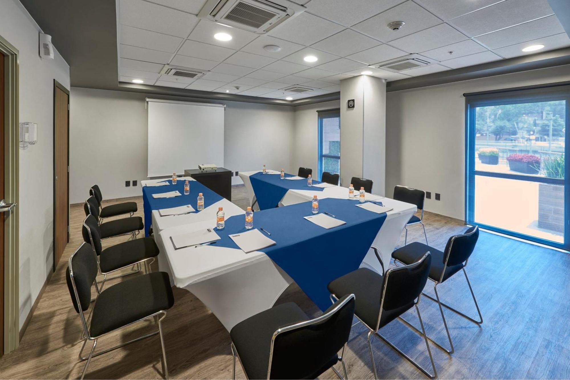 City Express Plus By Marriott Cali Colombia Extérieur photo