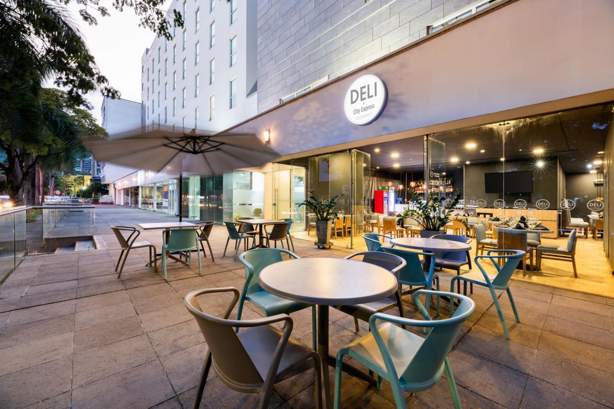 City Express Plus By Marriott Cali Colombia Extérieur photo