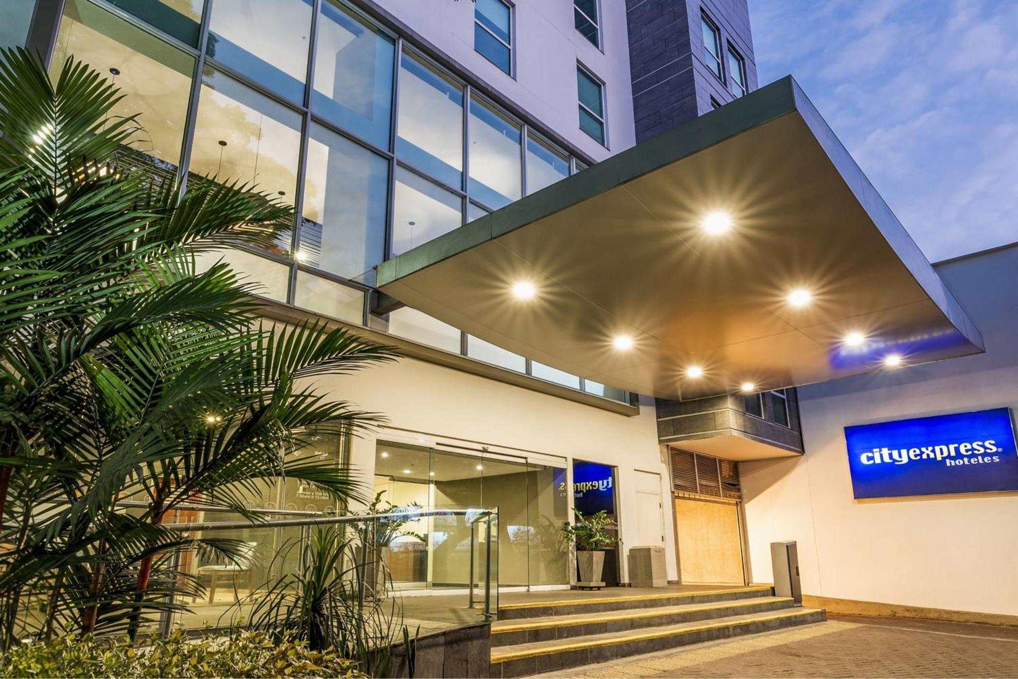 City Express Plus By Marriott Cali Colombia Extérieur photo